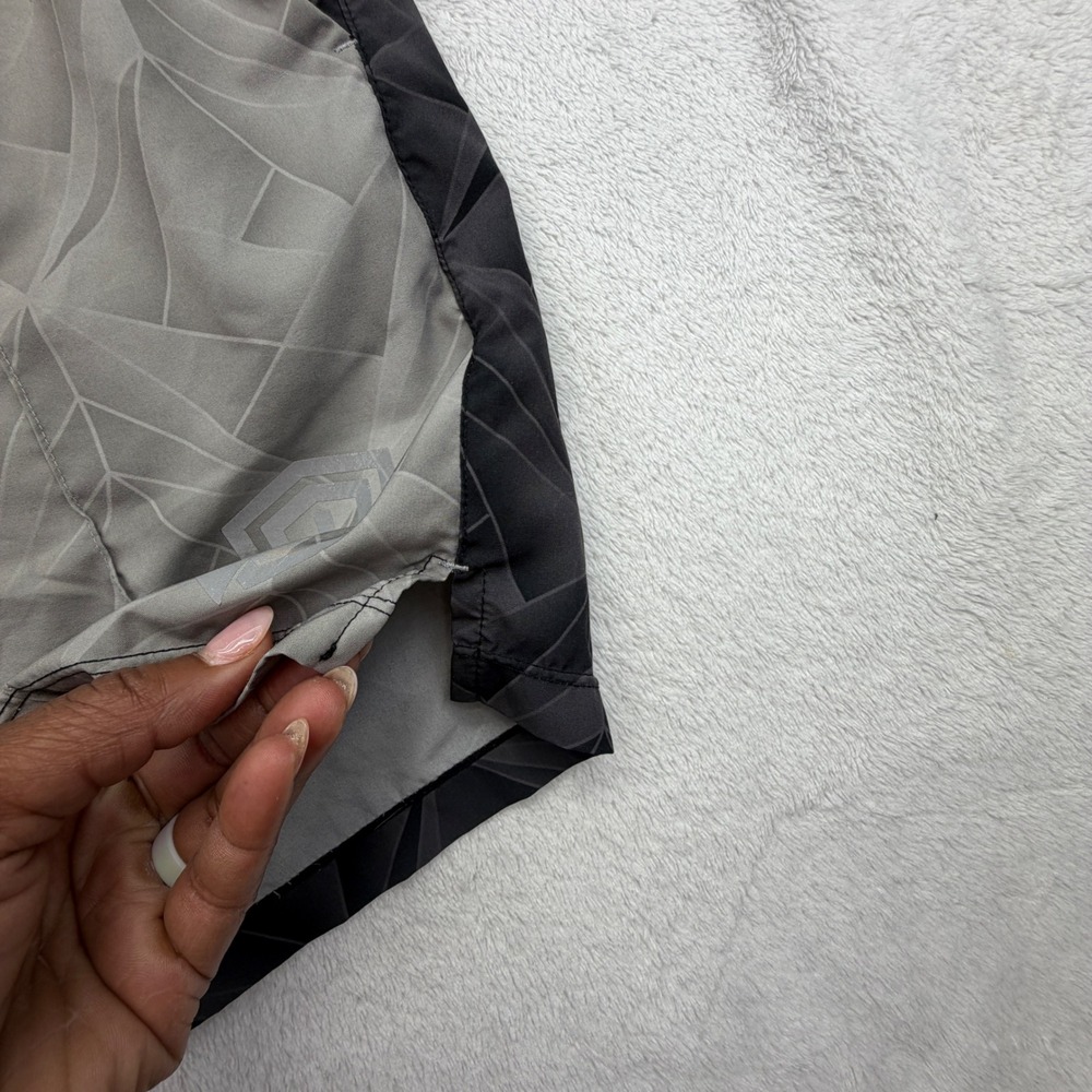 Born Primitive Athletic Shorts Small Grey Geometric Shard Print Performance Gym - Picture 8 of 11